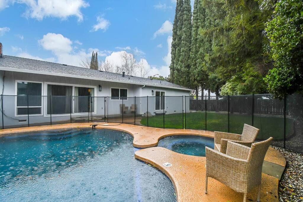 The Charming Home With A Pool Yuba City Luaran gambar