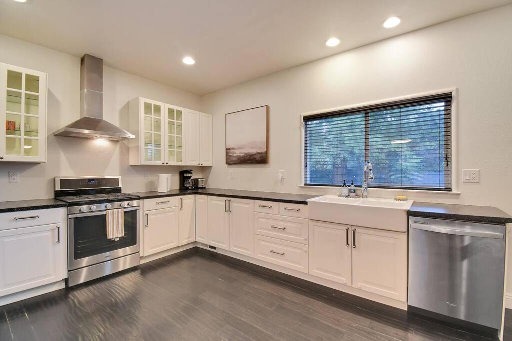 The Charming Home With A Pool Yuba City Luaran gambar